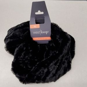 Women's Faux Fur Scarf